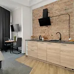 Elegant Very Berry In By Renters Apartamento *