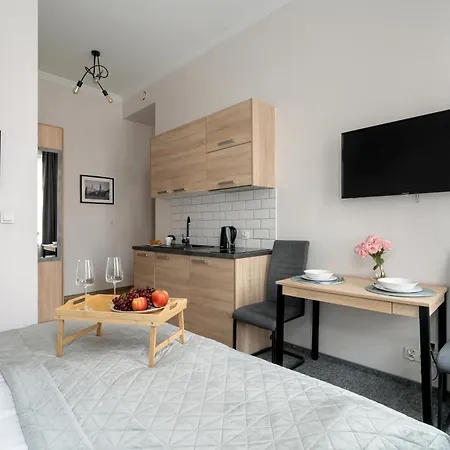 Apartment Very Berry - Glogowska 39-5 - Targowe, Self Check In 24h *