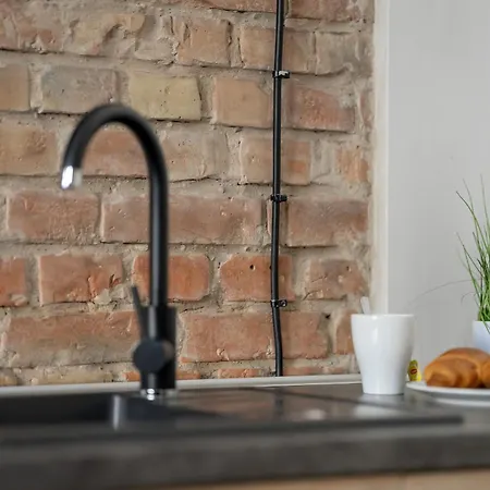 Elegant Very Berry In By Renters * Poznań