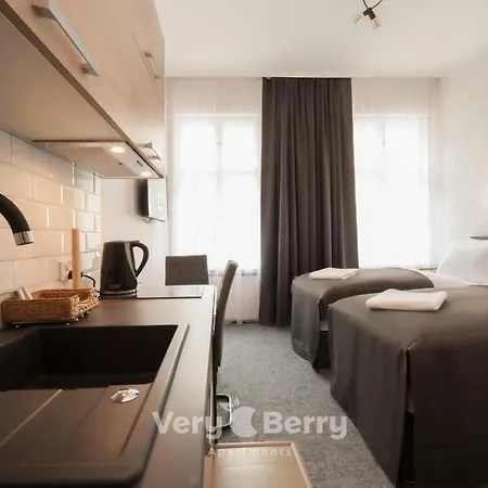 Apartment Very Berry - Glogowska 39-5 - Targowe, Self Check In 24h Poznan