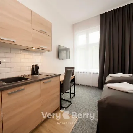 Very Berry - Glogowska 39-5 - Targowe, Self Check In 24h Poznan