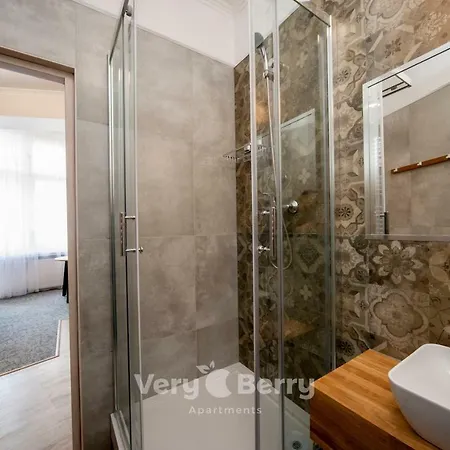 Very Berry - Glogowska 39-5 - Targowe, Self Check In 24h Apartment Poznan