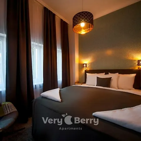 Very Berry - Glogowska 39-5 - Targowe, Self Check In 24h Apartment *