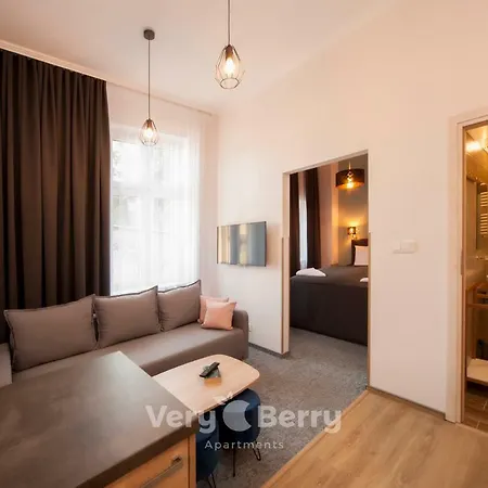 Apartment Very Berry - Glogowska 39-5 - Targowe, Self Check In 24h *