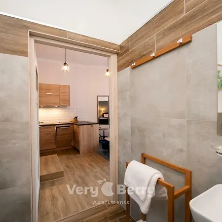 Apartment Very Berry - Glogowska 39-5 - Targowe, Self Check In 24h