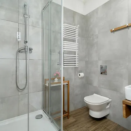 Very Berry - Glogowska 39-5 - Targowe, Self Check In 24h Apartament