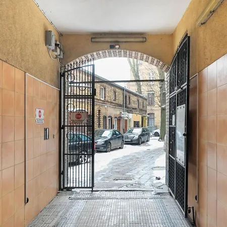 Elegant Very Berry In By Renters *