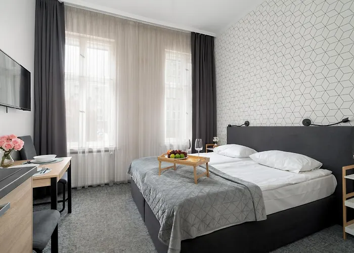 Elegant Very Berry In By Renters