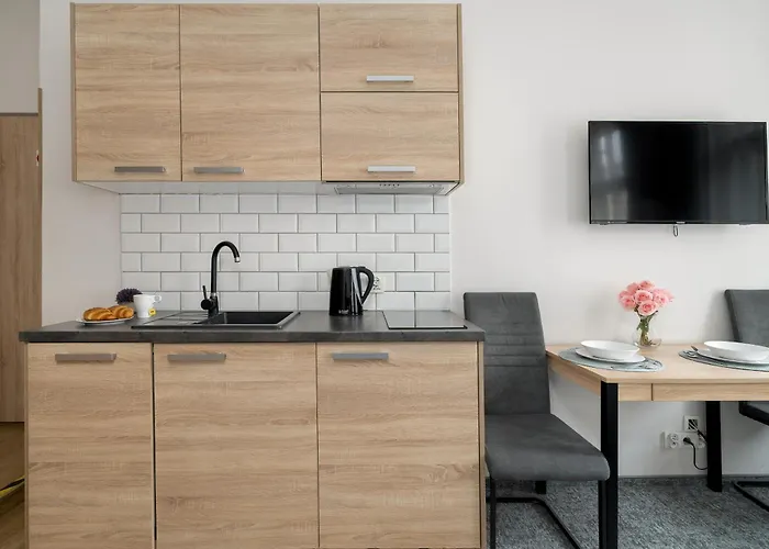 Daire Elegant Very Berry In By Renters Poznan