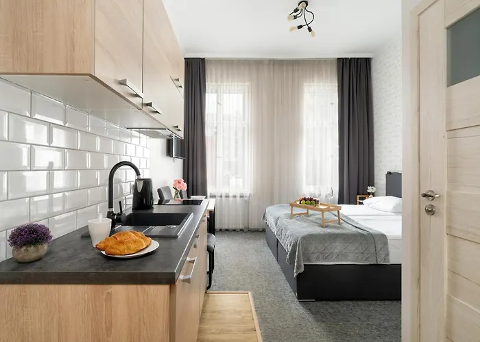 Elegant Very Berry In By Renters * Poznan